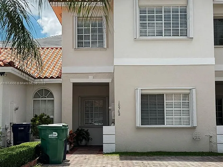 10968 SW 182nd Ln — Photo 11