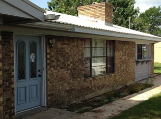 909 7th St, Lexington, TX 78947