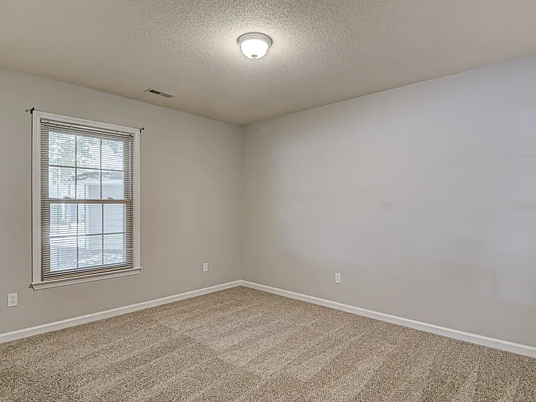 4639 Lawndale Dr — Photo 25