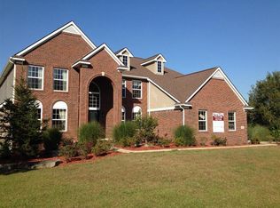 10110 Rolling Pines Dr, Brighton, MI 48114