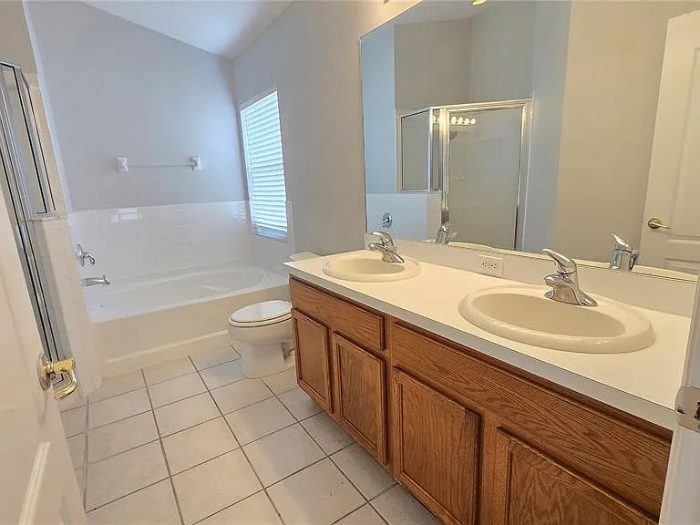 12824 Kings Lake Dr — Photo 27