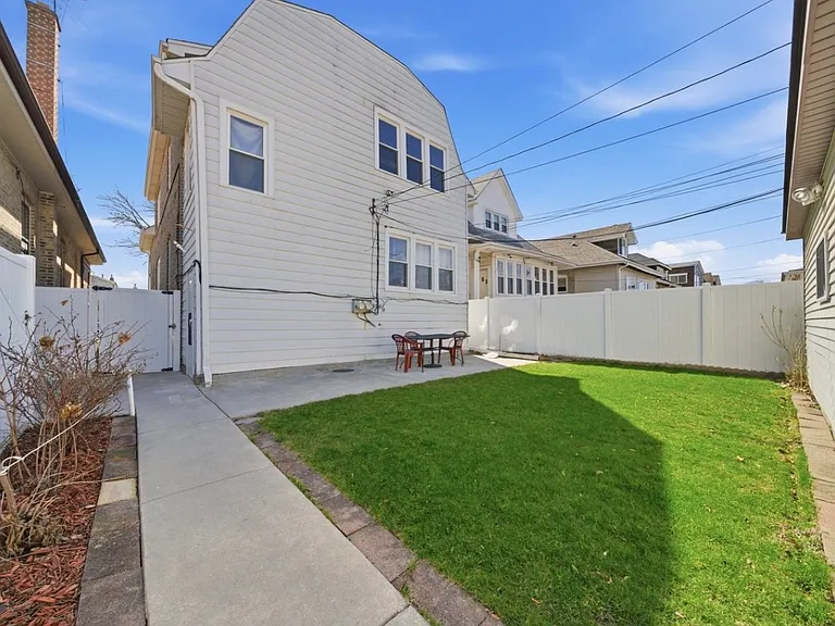 5418 W School St #2 — Photo 9