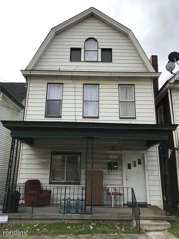 122 Kathleen St photo 1