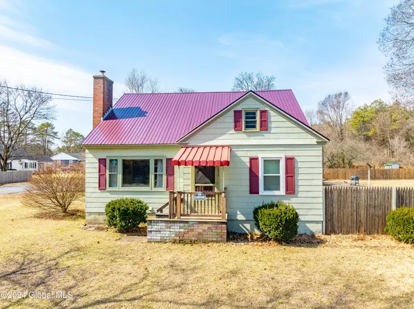 631 Gansevoort Road, South Glens Falls, NY 12803