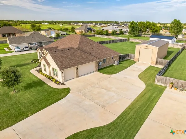 5125 Few Oaks Dr, Salado, TX 76571