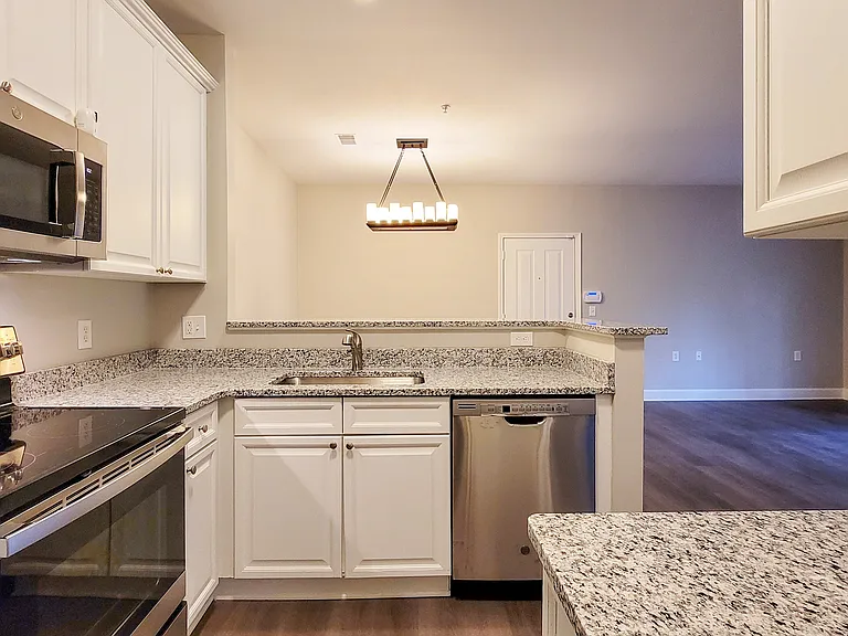 7232 Althorp Way #V-4 — Photo 11