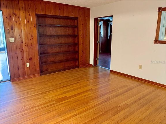 3rd image of 455 S Triplet Lake Dr