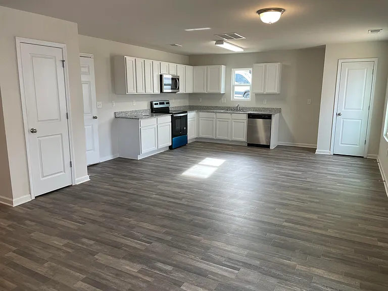 506 Amelia Ct — Photo 4