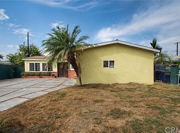 3rd image of 20419 Seine Ave