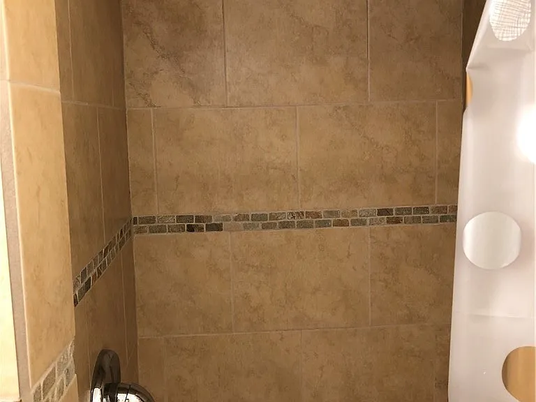 611 E Maple St #3 — Photo 15