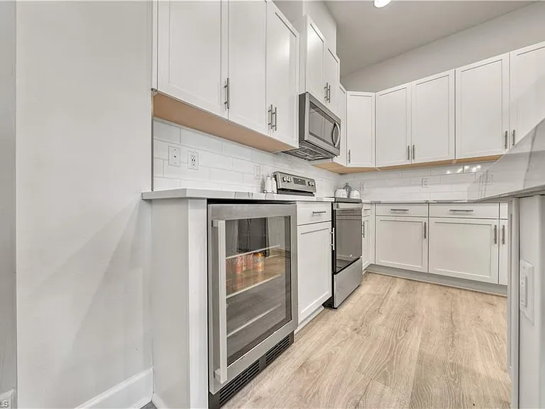 6421 Carnival Rd — Photo 10