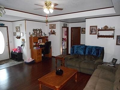 3rd image of 633 County Road 1678
