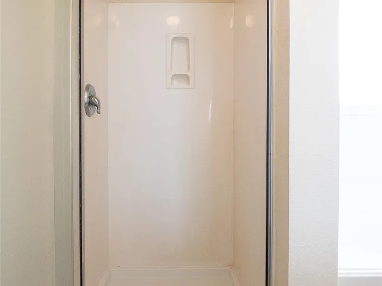 21843 Grassy Hill Ln — Photo 22