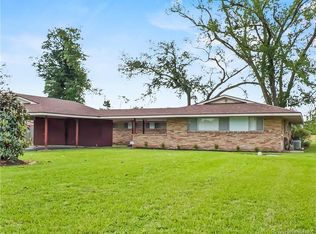 211 W Wayside Dr, Westlake, LA 70669