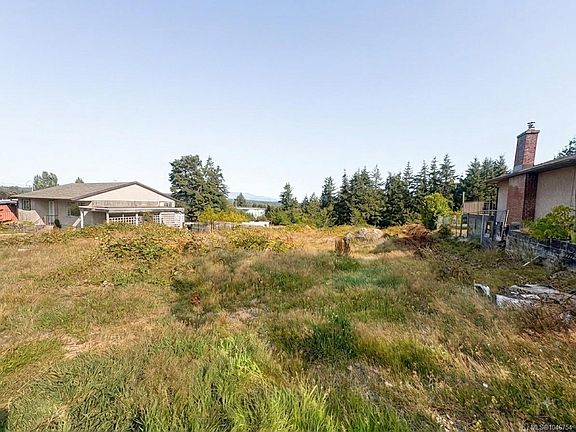 3rd image of 660 8th Ave