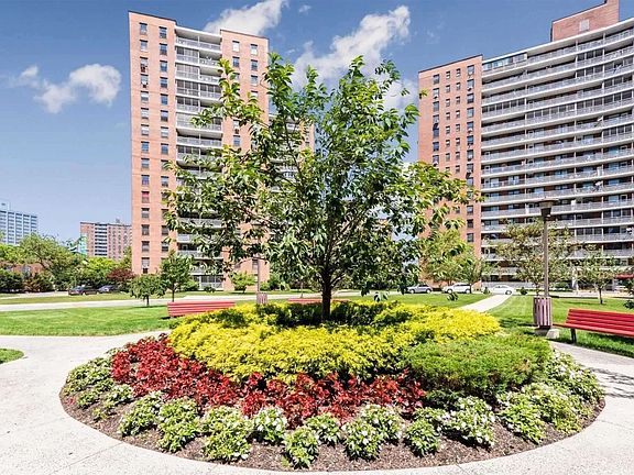 4th image of 61-45 98th St APT 9N