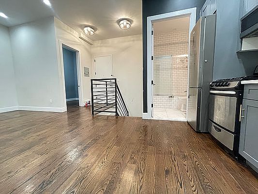 1st image of 11 Belvedere St #1B