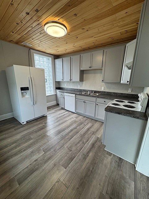 Large kitchen