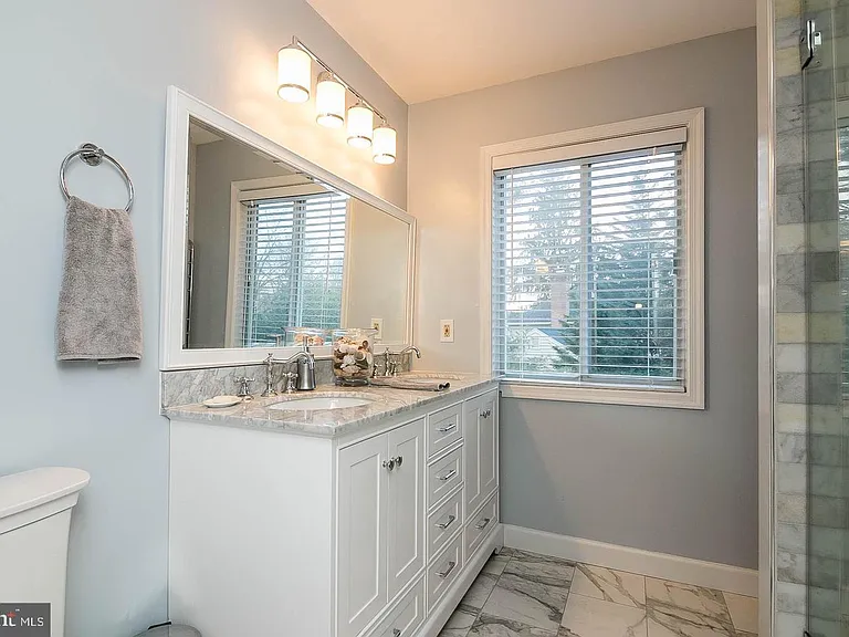 20742 Highland Hall Dr — Photo 15