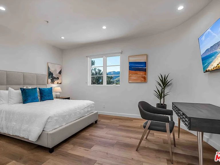 350 Bellino Dr — Photo 21