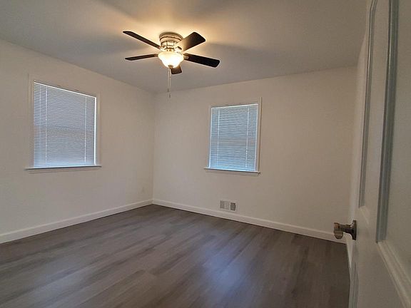4th image of 8303 Brixton St