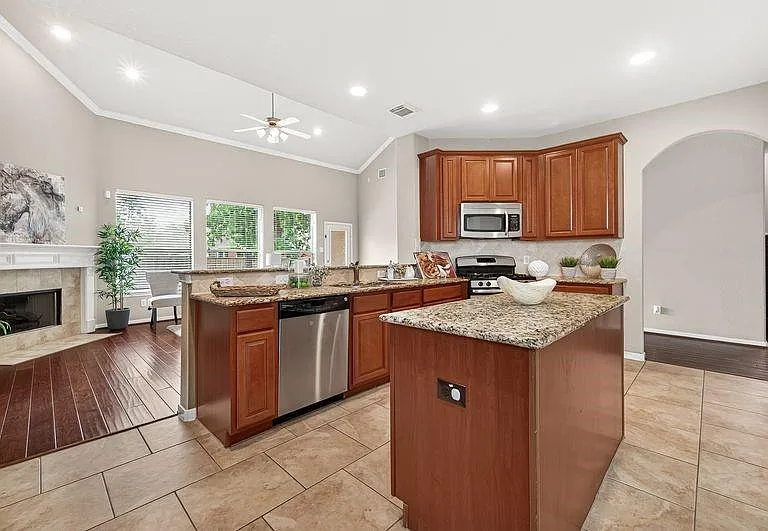 111 S Rocky Point Cir — Photo 13