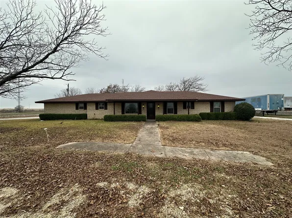 1477 Hcr #3242, Mount Calm, TX 76673