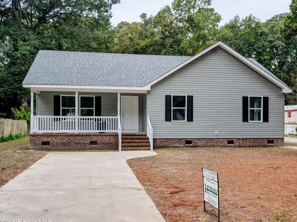 182 Wedgewood Drive, Moyock, NC 27958