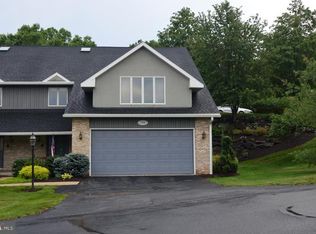 154 Leisure Ct, Wyomissing, PA 19610