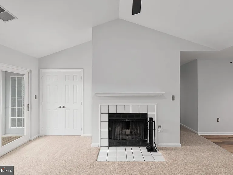 4406 Silverbrook Ln #302 — Photo 13