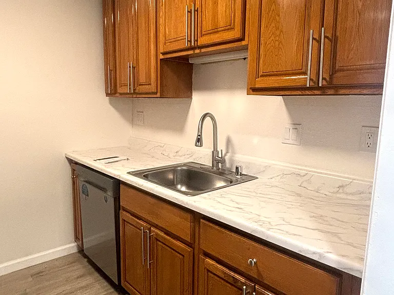 234 5th Ave #5 — Photo 19