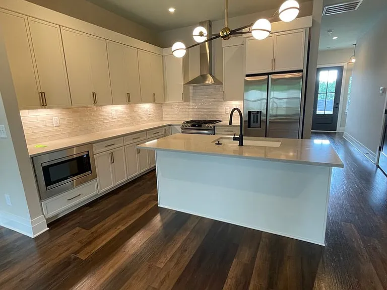 1086 Noble Loop #11 — Photo 3