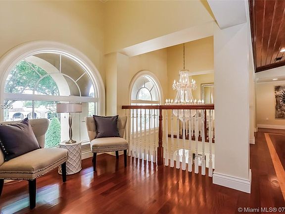 5th image of 4403 Monserrate St #14403