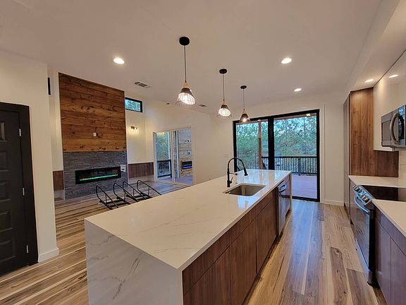 3rd image of 103 Blue Spruce #91