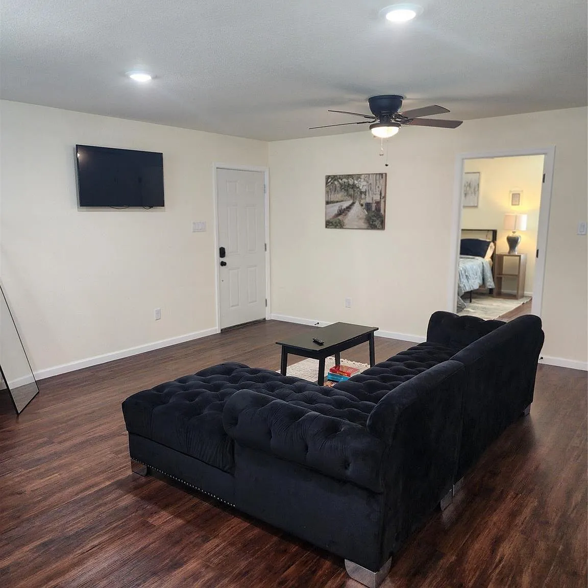 3 bed, 2.0 bath, 1098 sqft, $1,600 — Photo 4