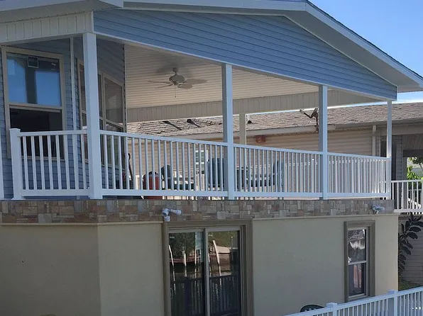 94 Bonnet Dr, Port Isabel, TX 78578