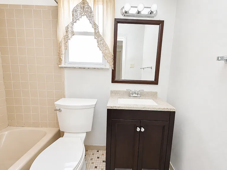 101 Brookfield Ave #1 — Photo 5