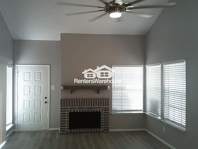 13427 Garden Grove St #750 — Photo 2