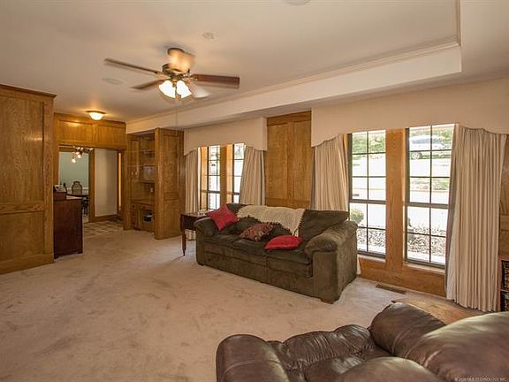 5th image of 315 Belle Ln