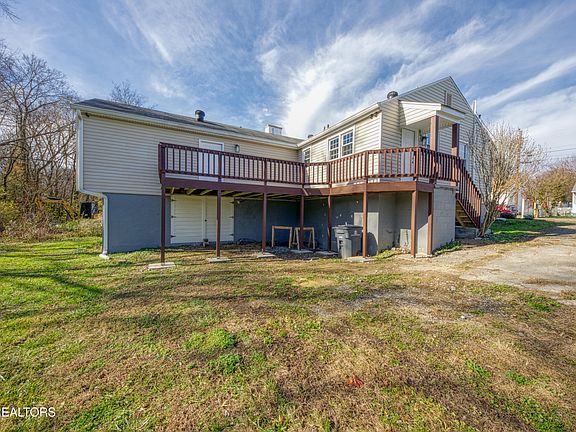 4th image of 3206 Boright Dr