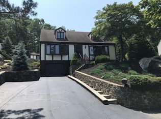 25 Brentwood Dr, Peabody, MA 01960