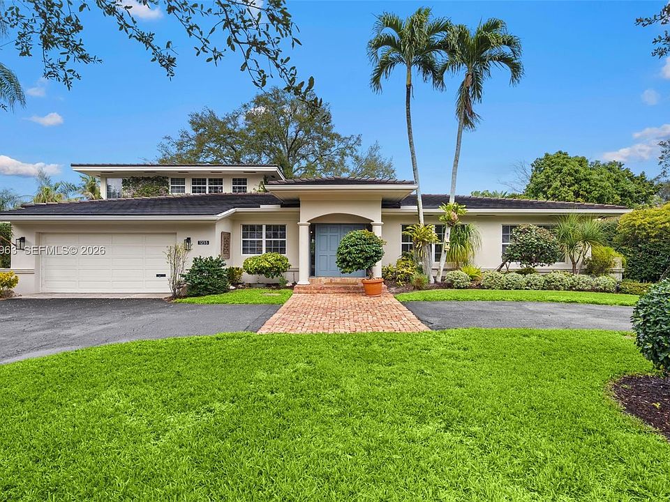 1st image of 1255 Algardi Ave