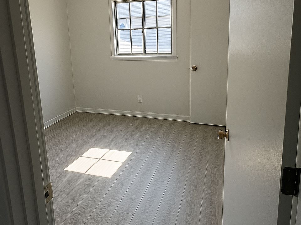 2nd image of 2415 N Kruse Ave APT 1