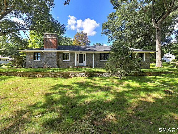 3rd image of 50 Oak Ridge Road