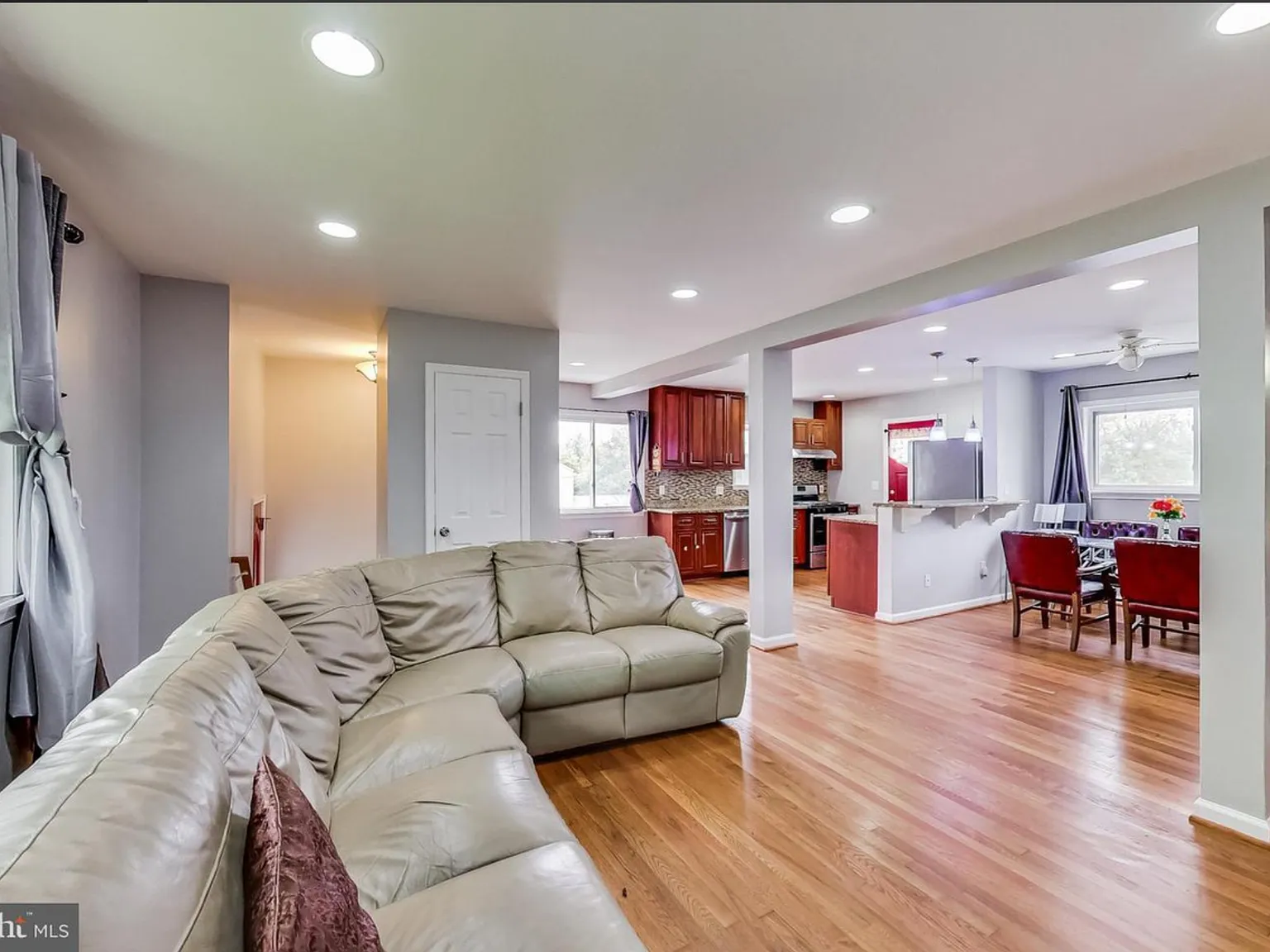 2 bed, 1600 sqft, $1,950 — Photo 4