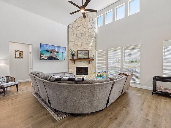 3rd image of 7700 Sunspray St