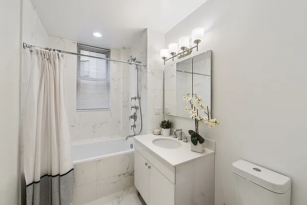 Sold by Nest Seekers International | media 19