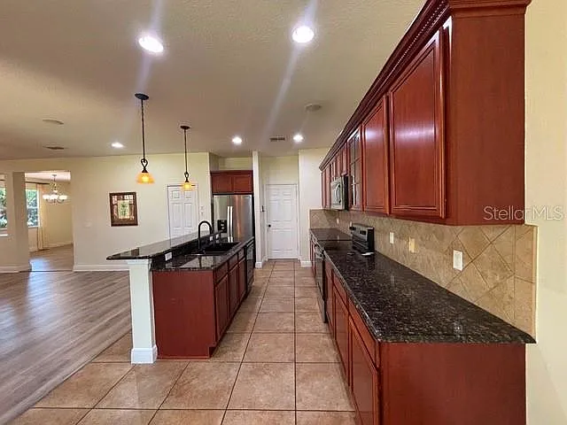 11844 Chateaubriand Ave — Photo 14