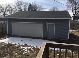 830 Hawthorne Ave, Waterloo, IA 50702