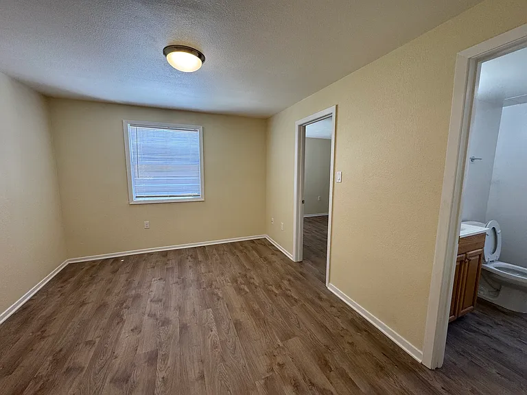 3216 Briggs Ave #B — Photo 4